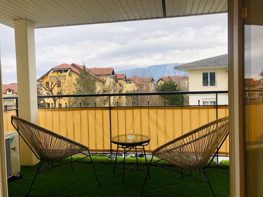 Cosy Apartement Near Geneva Saint-Julien-en-Genevois Exterior foto