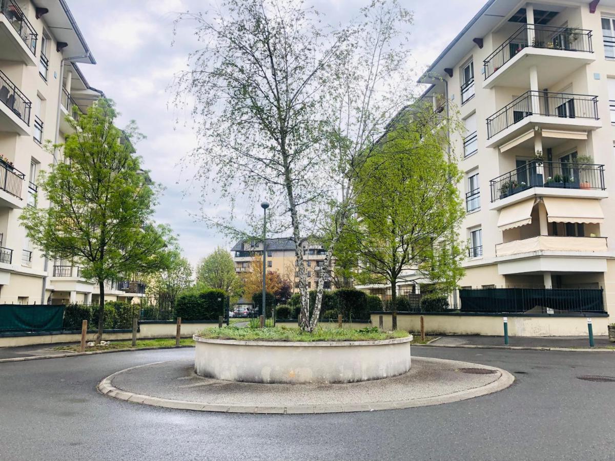 Cosy Apartement Near Geneva Saint-Julien-en-Genevois Exterior foto